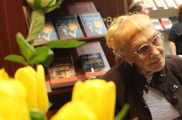 Šių metų Lietuvos moterimi paskelbta aktorė Galina Dauguvietytė