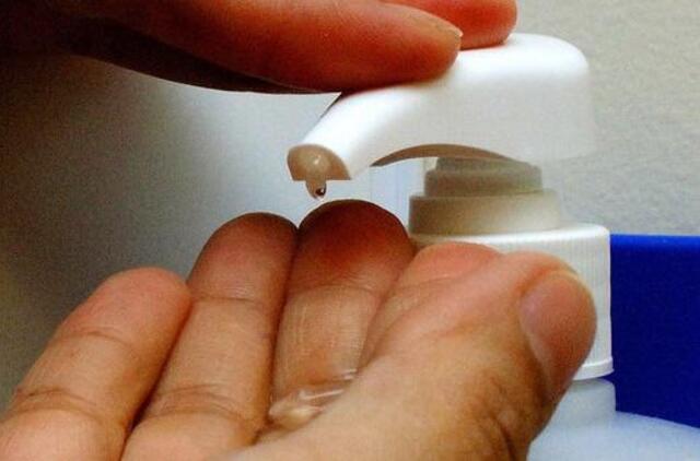 Sukurtas veiksmingas tirpalas, padėsiantis kovoti su antibiotikams atspariomis bakterijomis