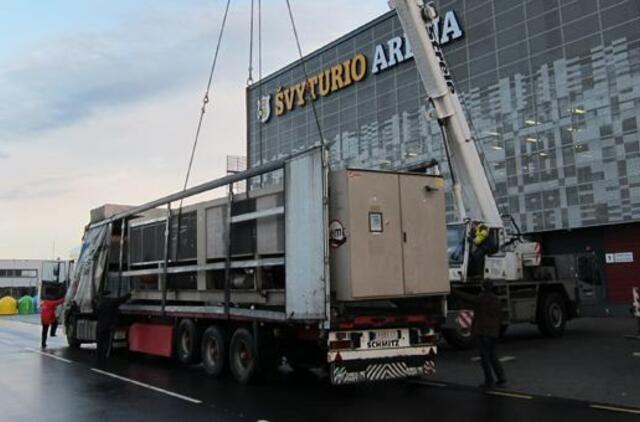 "Švyturio" areną pasiekė ledo įranga