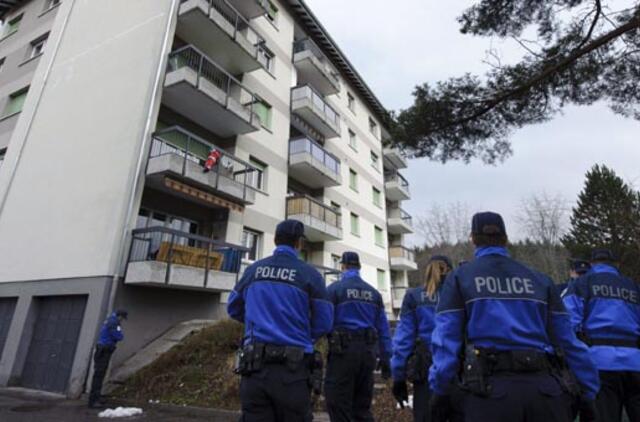 Tėvas Šveicarijoje nušovė savo dviejų mėnesių kūdikį, šešerių metukų dukrelę sunkiai sužeidė