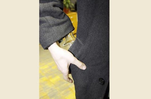 Vagių sezonas: prekybininkai skaičiuoja ilgapirščių padarytus nuostolius