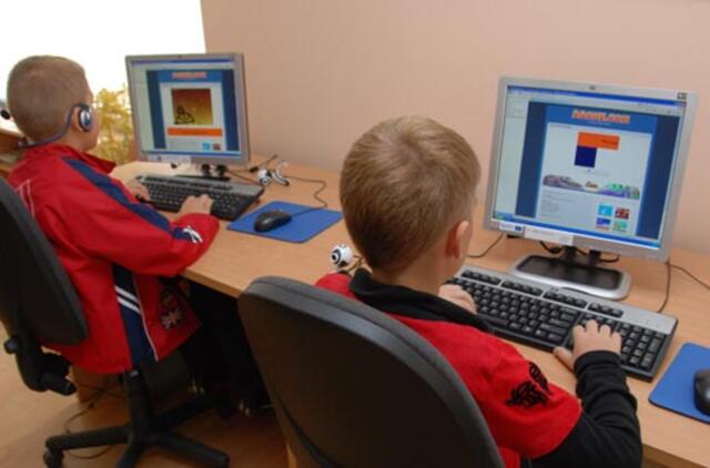 Vaikams artimesni tampa elektroniniai draugai