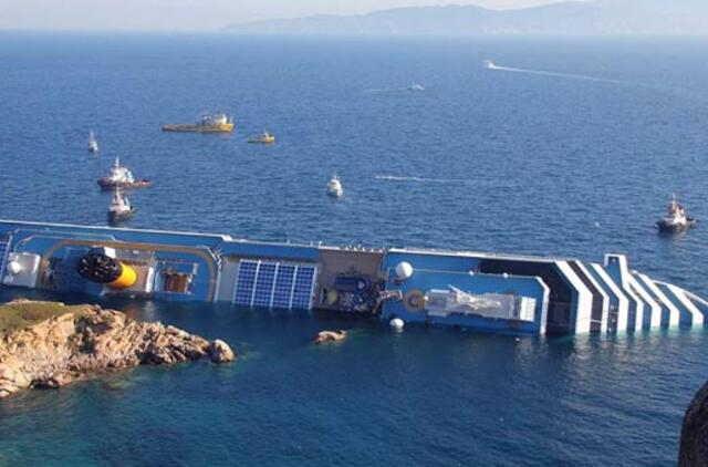 Gelbėtojai rado dar vieną gyvą "Costa Concordia" keleivį
