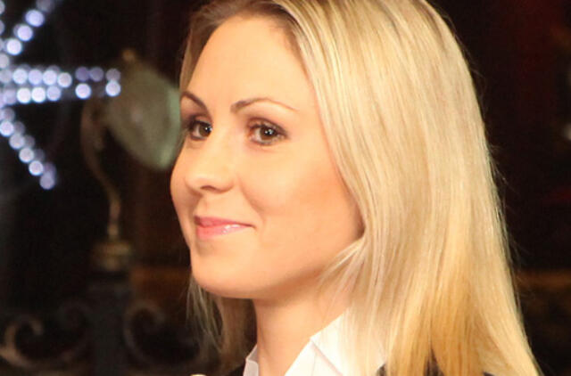 Penkiakovininkei Laurai Asadauskaitei - "Šaulio" skulptūra ir 30 tūkst. litų čekis