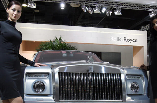 Pernai "Rolls-Royce" pardavė rekordinį automobilių skaičių