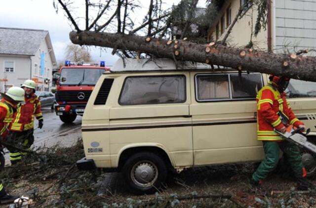 Vakarų Europoje siautėjo audra "Andrėja"