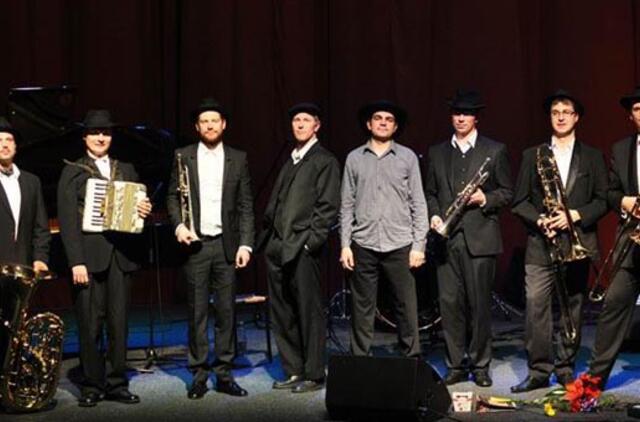 Valsai ir maršai su "Muse"