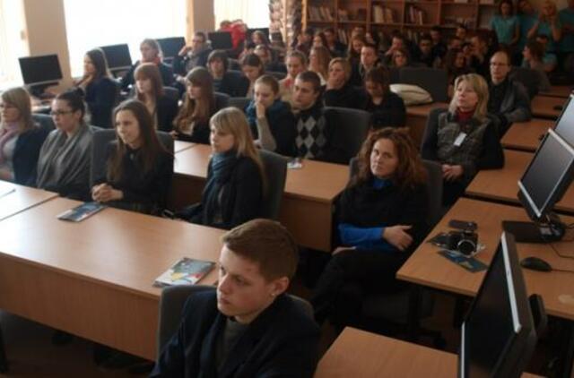 Baltijos gimnazijos moksleiviai susipažino su jaunimo organizacijomis