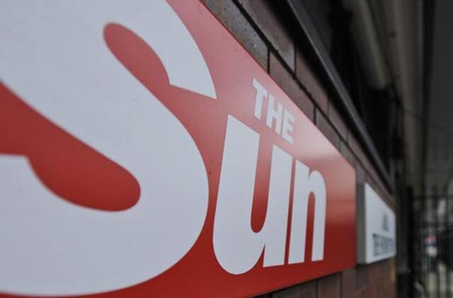 Dienraščio "The Sun" žurnalistai įtariami mokėję kyšius