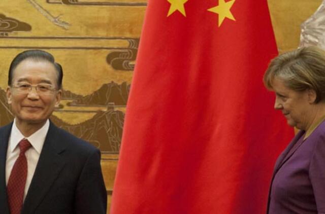 Kinijos premjeras: nesiekiame "nusipirkti Europos"