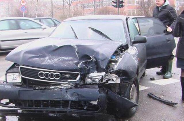 Per susidūrimą išsiskleidė 4 oro pagalvės