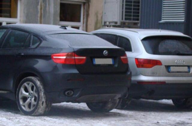 Sulaikyta grupuotė, vogusi prabangius automobilius