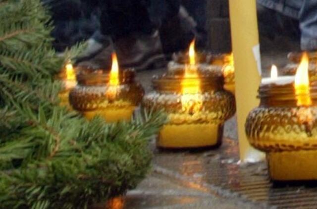 Sutuoktiniai, kartu išgyvenę 65 metus, mirė tą pačią dieną