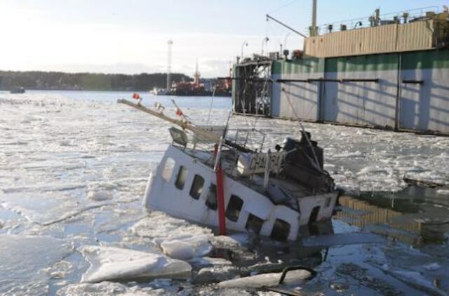 Uoste ties krantine nuskendo žemsiurbė