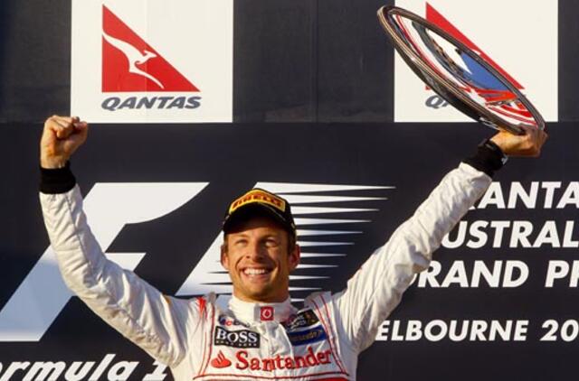 "Formulės-1" sezonas prasidėjo brito Jensono Buttono pergale Melburne