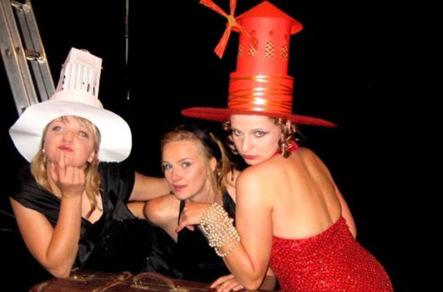 Frankofonijos dienų uždarymui - muzikinė komedija “Ça, c’est Paris!” Klaipėdoje