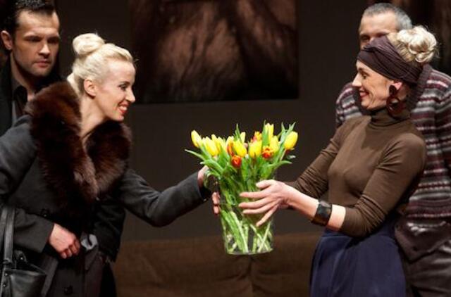 Idioteatro vyrai: "Moterį reikia aukštinti kasdien, o ne tam tikromis progomis"