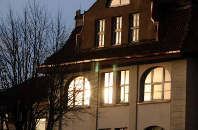 Kovo 1-oji: vardadieniai, dangaus kūnai, istorija