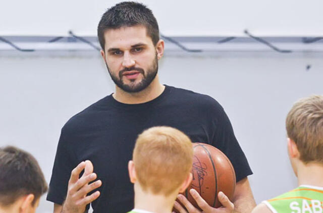 Linas Kleiza pelnė 10 taškų, "Raptors" pralaimėjo "Bucks" krepšininkams