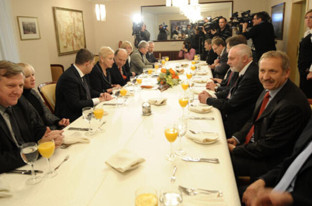 Ministerijos neapžioja pagriebtų milijardų