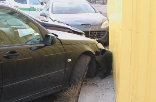 Neatidumo kaina - trys automobiliai