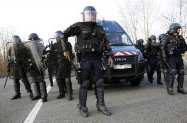 Prancūzija: "estų gaujos" nariai nuteisti kalėti nuo 5 iki 12 metų