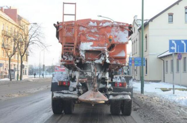 Rytų Lietuvoje dėl plikledžio sudėtingos eismo sąlygos