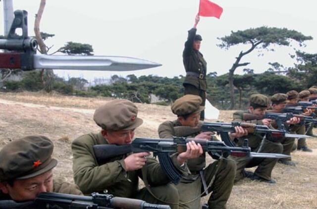 Šiaurės Korėja surengė karines pratybas