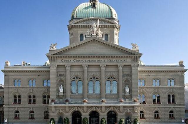 Šveicarai per nacionalinį referendumą nepritarė ilgesnėms kasmetėms atostogoms