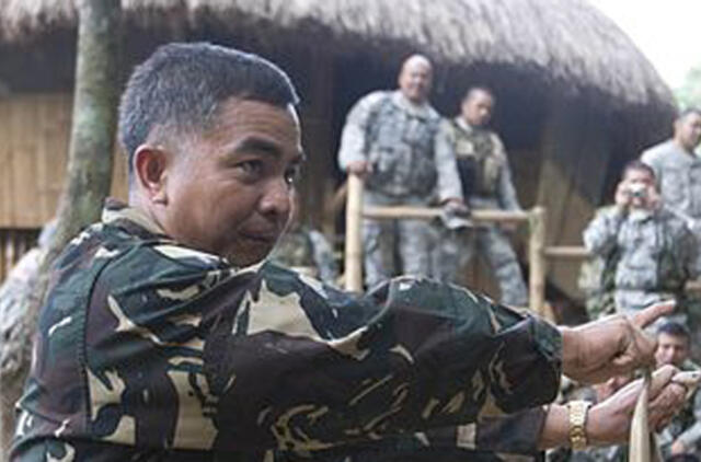 Filipinuose komunistų sukilėliai nukovė 10 karių