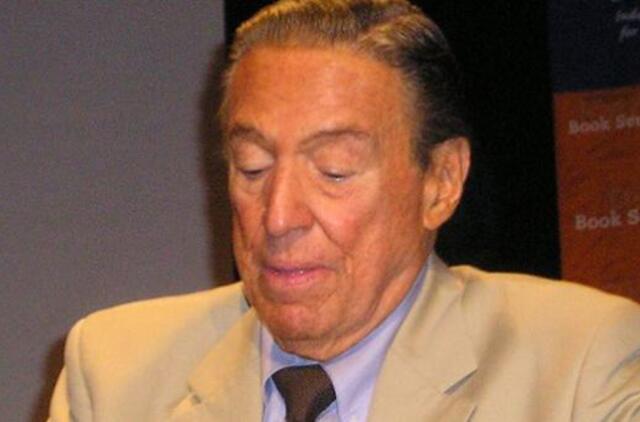 JAV mirė garsus JAV žurnalistas Maikas Volesas