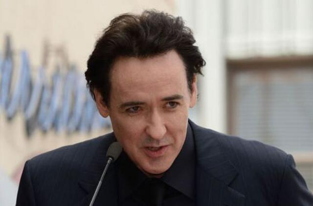 John Cusack gavo žvaigždę Šlovės alėjoje