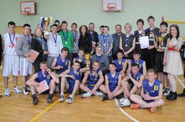 "Minijos naftos" taurė iškeliavo į Švėkšną