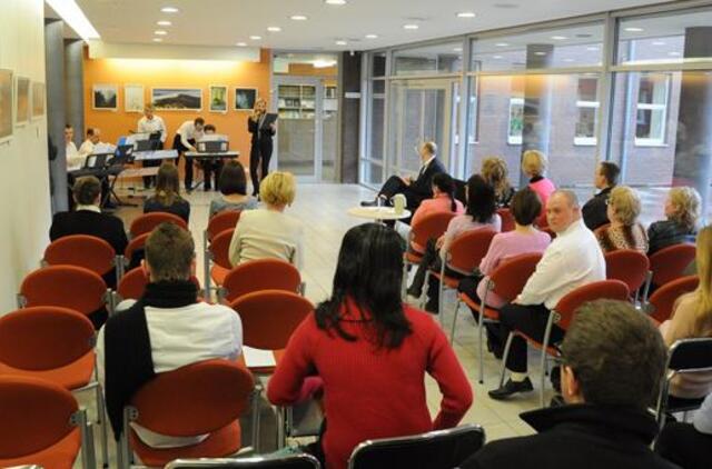 Neįgalieji atlapom širdelėm - visuomenei