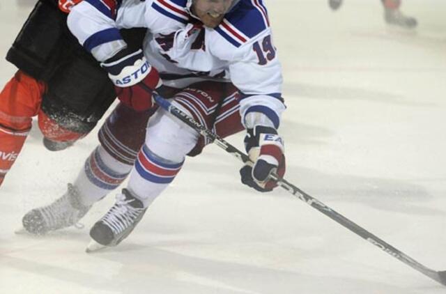 NHL čempionate - "Canadiens" ir "Red Wings" pergalės