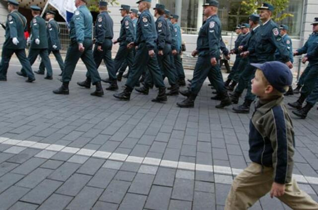 Policija neketina ieškoti mokyklų nelankančių vaikų