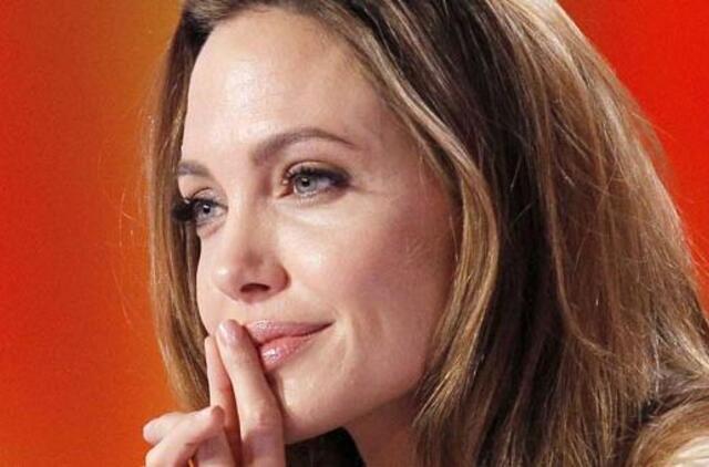Angelina Jolie: "Pažink save"