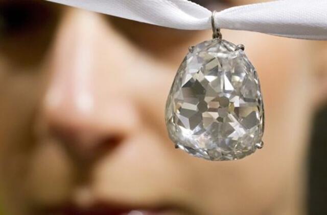 Aukcione už 7,5 mln. eurų parduotas legendinis deimantas