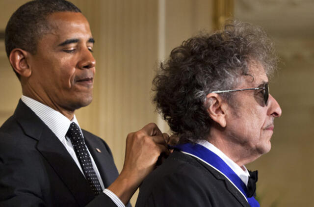 Bobas Dylanas gavo Laisvės medalį