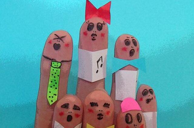 Choras dainuos smagiai ir spalvingai