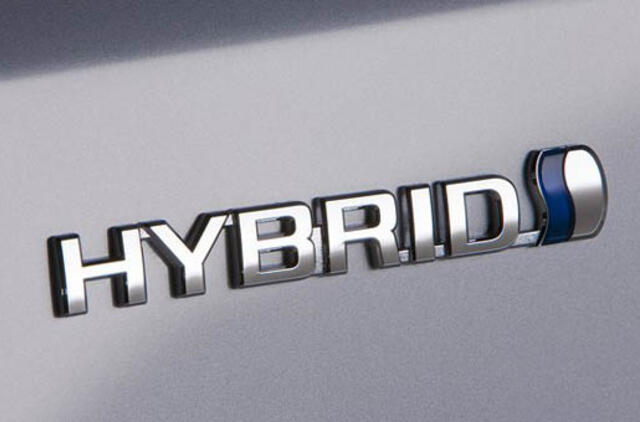 Jau parduota 4 milijonai hibridinių "Toyota" ir "Lexus" modelių