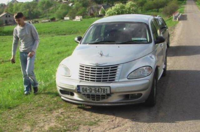 Kraupus apiplėšimas ir automobilio gaudynės