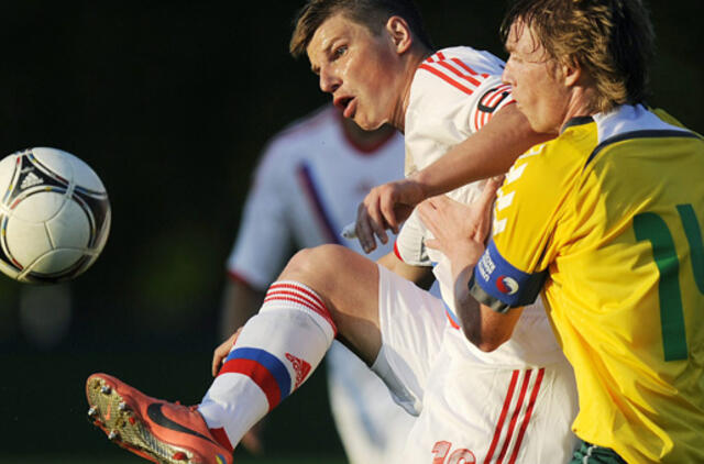 Lietuvos futbolininkai sužaidė lygiosiomis su rusais