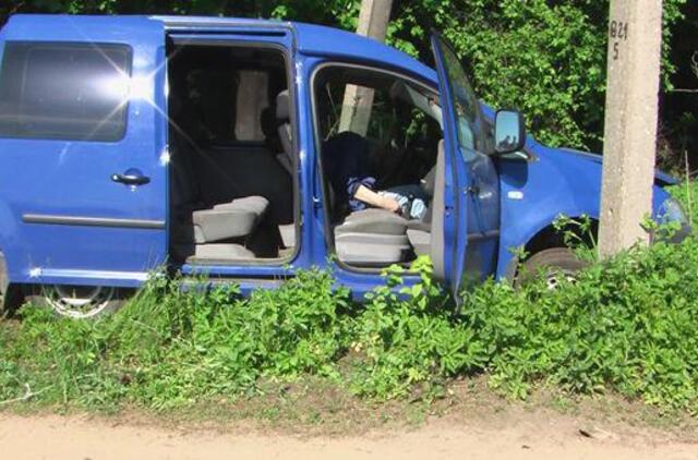 Miręs vairuotojas važiavo dar pusę kilometro