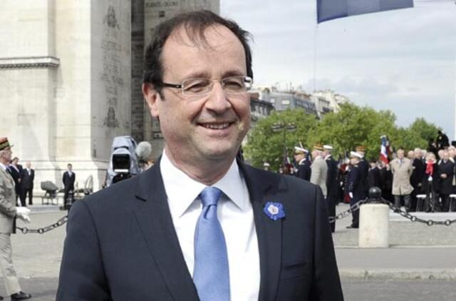 Naujasis Prancūzijos prezidentas ir vyriausybės nariai 30 proc. susimažino algas