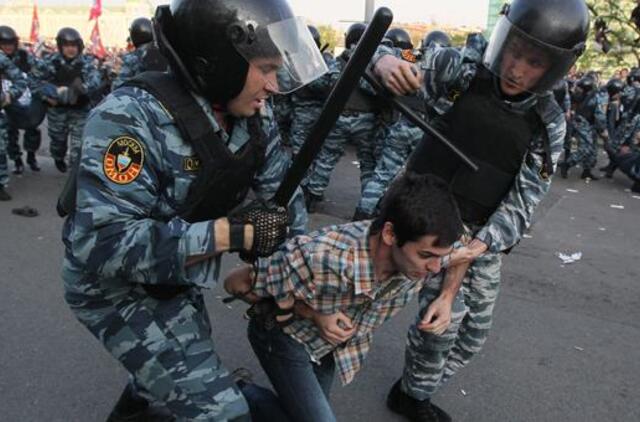 Sekmadienį Maskvoje per opozicijos akciją sulaikyta daugiau kaip 400 žmonių