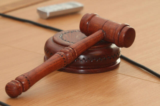 Sukčius bendrams vadovavo iš kalėjimo