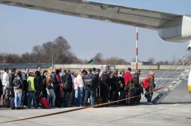 Vilniaus oro uoste jaučiamas atostogų ritmas