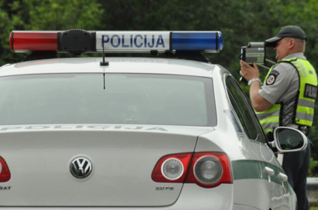 Birželio ir liepos mėnesiais kelių policija daugiau dėmesio skirs greičio kontrolei