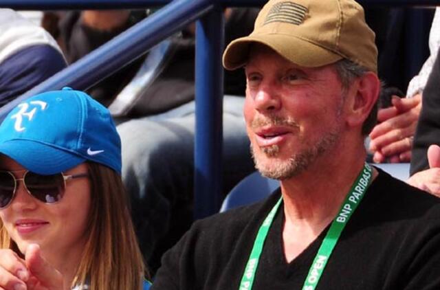 "Oracle" vadovas nusipirko salą Havajuose